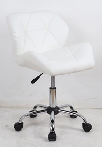 Офисное кресло LOOZ белый в Махачкале