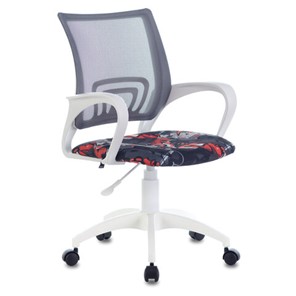 Офисное кресло Brabix Fly MG-396W (с подлокотниками, пластик белый, сетка, серое с рисунком "Graffity") 532404 в Махачкале